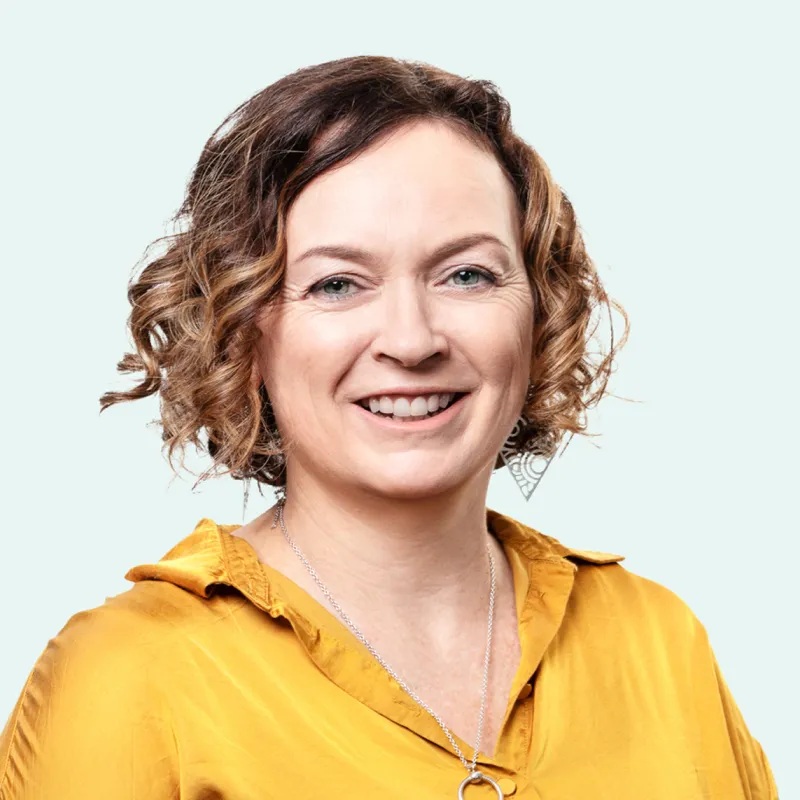 headshot of Shelley Lotter